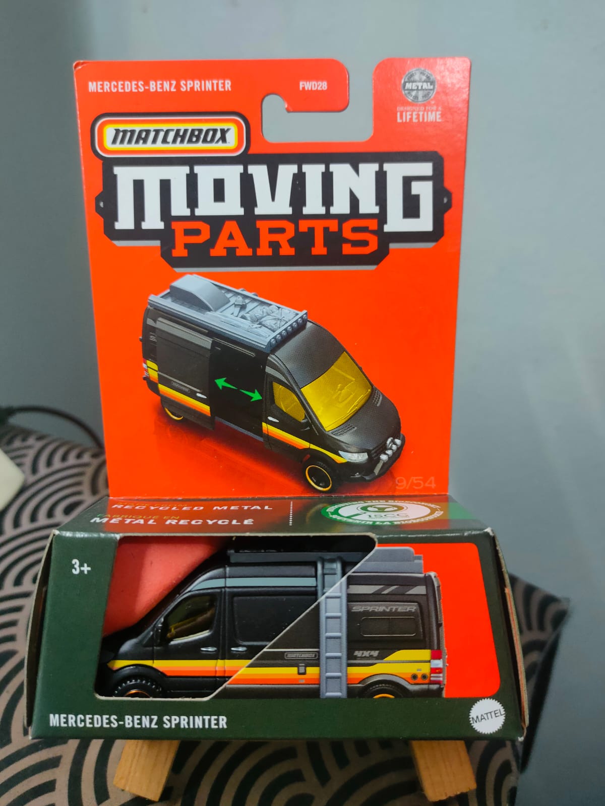 Matchbox Moving Parts Mercedes Benz Sprinter
